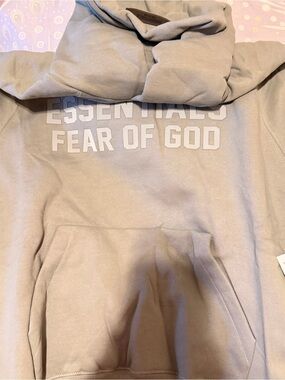 ESSENTIALS Fear of God Hoodie in sycamore